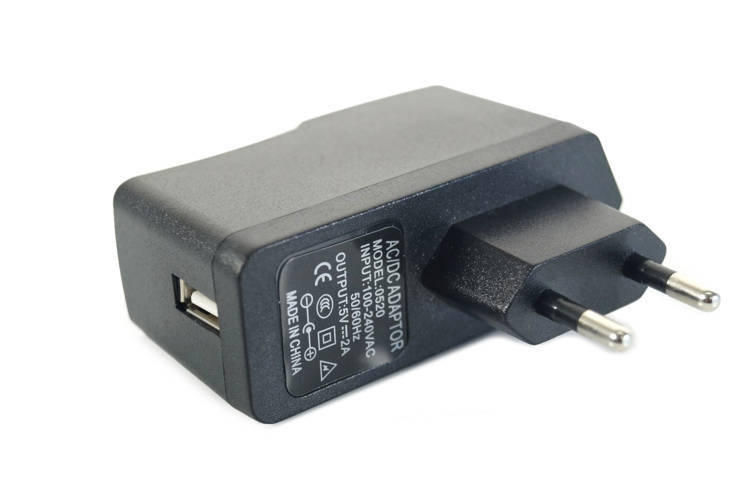 UNIWERSALNA ŁADOWARKA Z USB 10W 2A 5V SIECIOWA